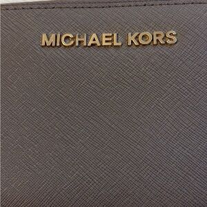 Michael Kors Wallet/Wristlet in Taupe